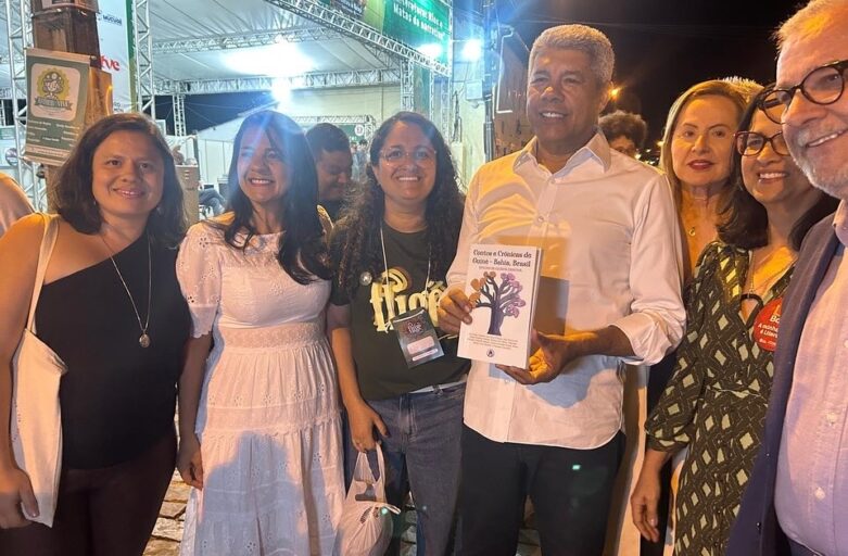 Contos e Crônicas (Tales & Chronicles) of Guiné, Bahia, Brazil reaches state governer’s hands